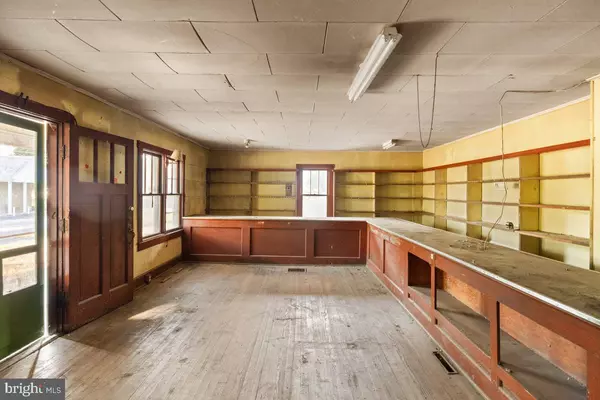 Middletown, VA 22645,7189 MIDDLE RD