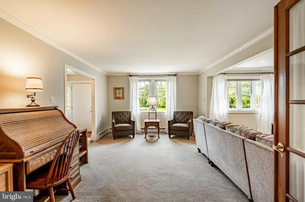 Feasterville Trevose, PA 19053,907 STERNER MILL RD