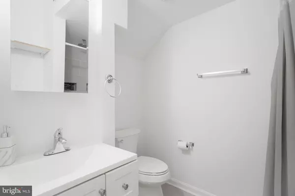 Sterling, VA 20165,46675 CAVENDISH SQ