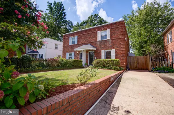 850 S IRVING ST, Arlington, VA 22204