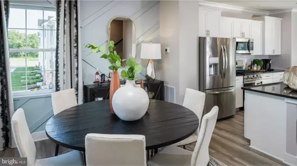 White Plains, MD 20695,10576 ROUNDSTONE LN