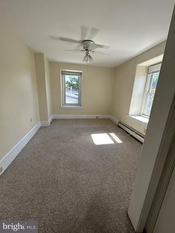 North Wales, PA 19454,415 SCHOOL ST #3