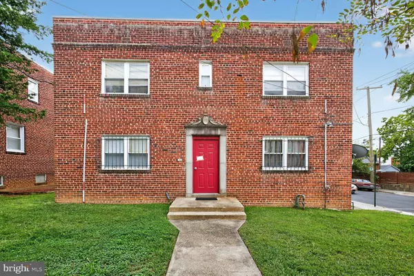 1101 SAVANNAH ST SE, Washington, DC 20032