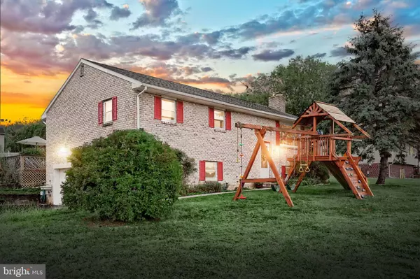 54 SUGARBOOT LN, Hanover, PA 17331