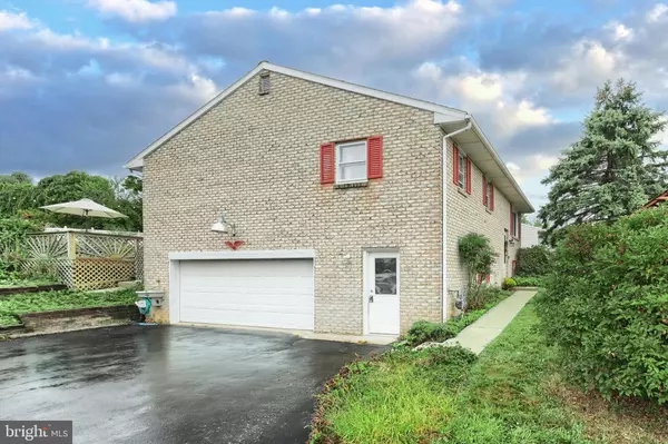Hanover, PA 17331,54 SUGARBOOT LN