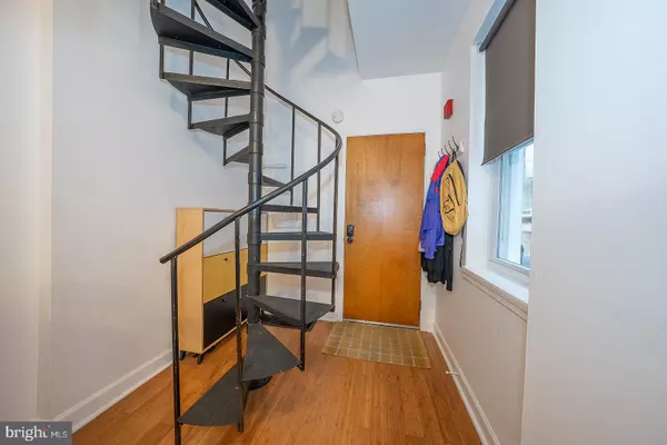 Philadelphia, PA 19147,302 LOMBARD ST #B