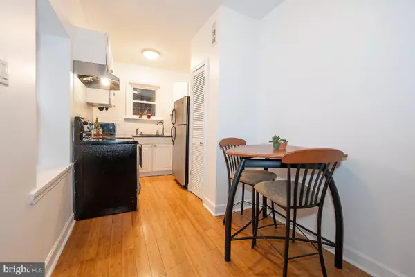 Philadelphia, PA 19147,302 LOMBARD ST #B