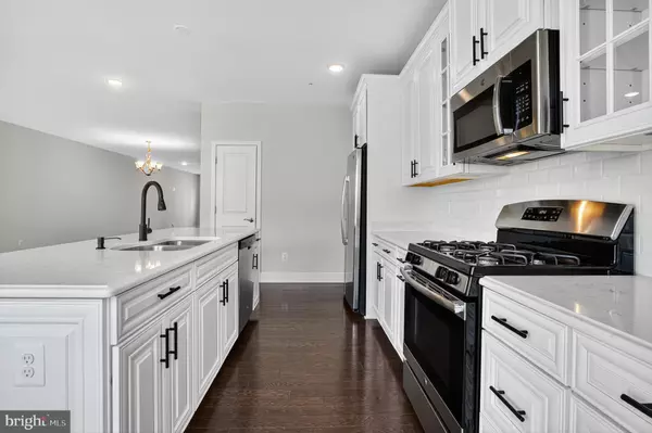 Aldie, VA 20105,41956 PICKWICK MILL TER