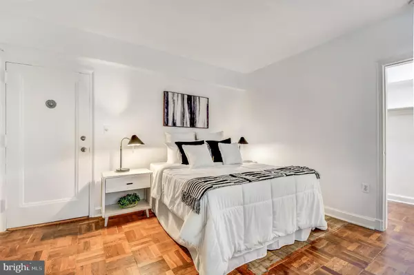 Washington, DC 20016,3051 IDAHO AVE NW #107