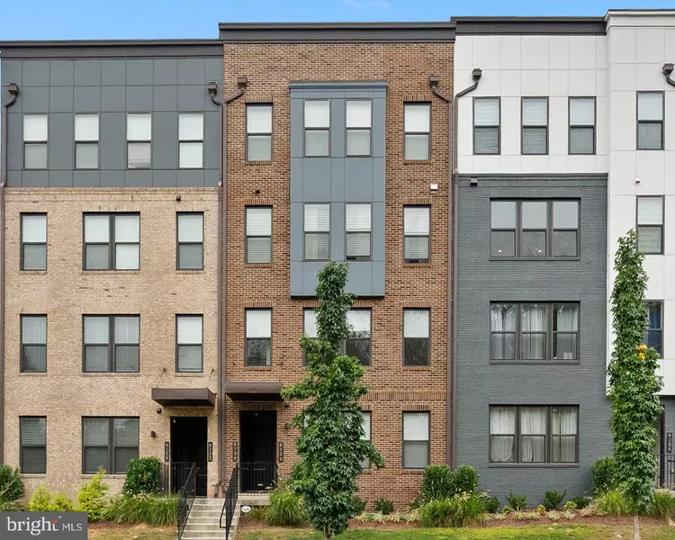 4128 LEGATO RD #53, Fairfax, VA 22033