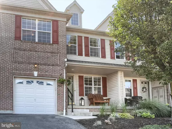 240 LARKSPUR LN, Hatfield, PA 19440