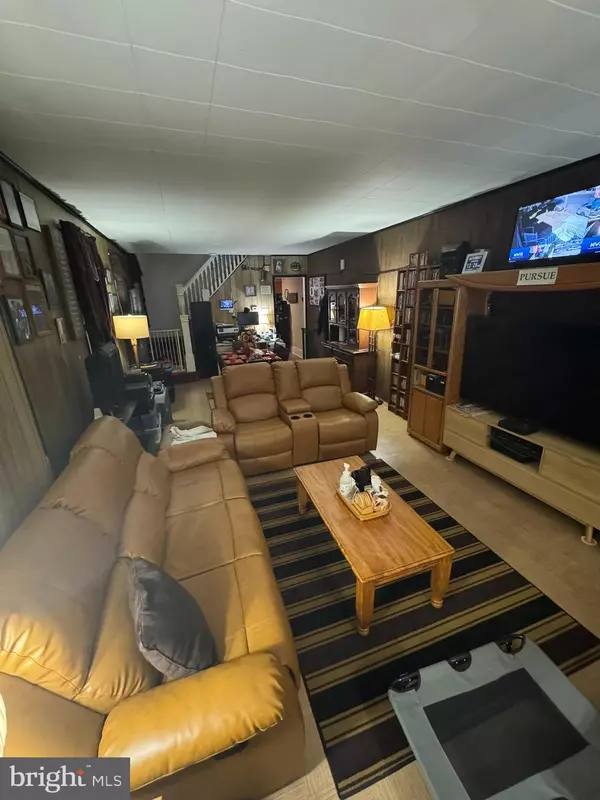 Trenton, NJ 08610,1323 S BROAD ST