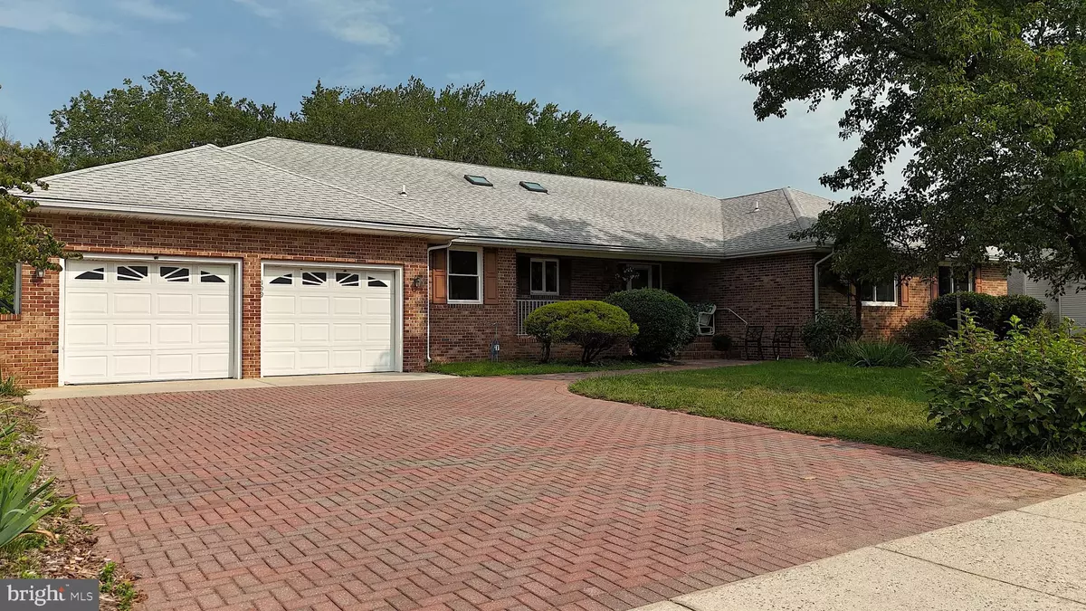 Hammonton, NJ 08037,199 LAKESHORE DR