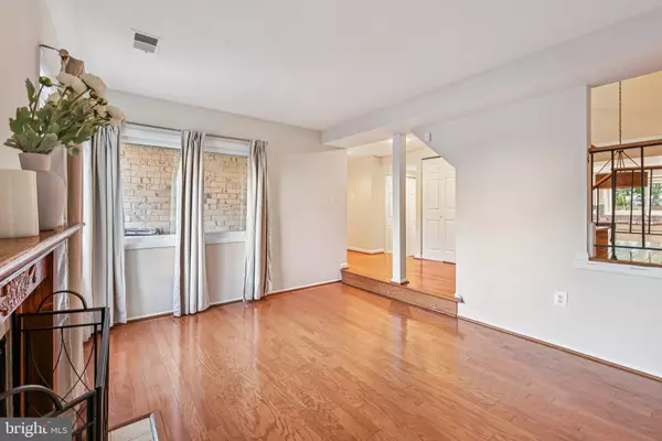 Herndon, VA 20170,13306 PREUIT PL