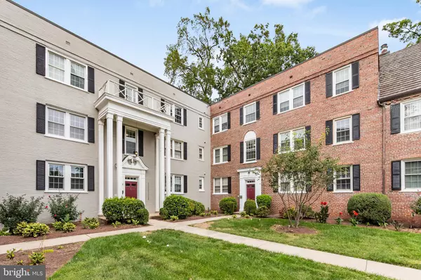 Washington, DC 20020,3814 V ST SE #101