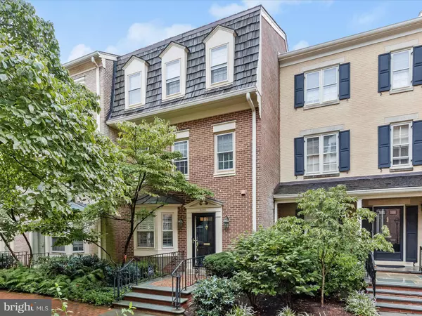 4424 WESTOVER PLACE NW, Washington, DC 20016