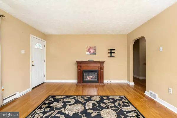 Hamilton, NJ 08690,728 HUGHES DR