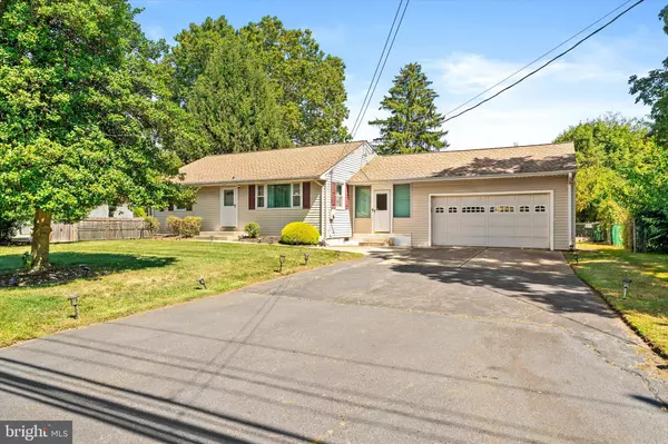 728 HUGHES DR, Hamilton, NJ 08690