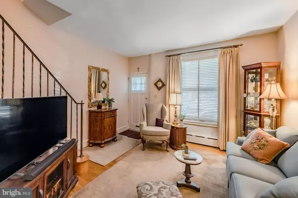 Philadelphia, PA 19148,220 JACKSON ST