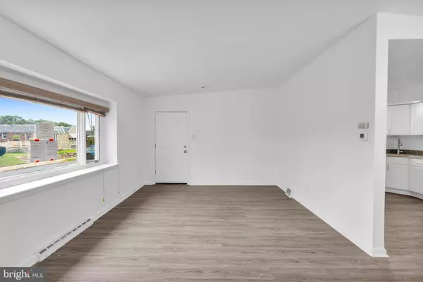 Philadelphia, PA 19111,7831 LORNA DR