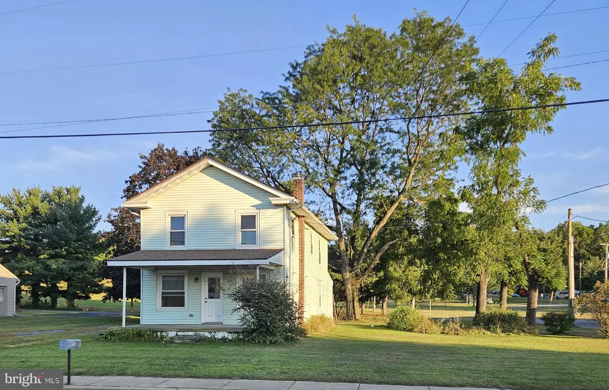 Ephrata, PA 17522,623 N STATE ST