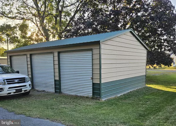 Ephrata, PA 17522,623 N STATE ST