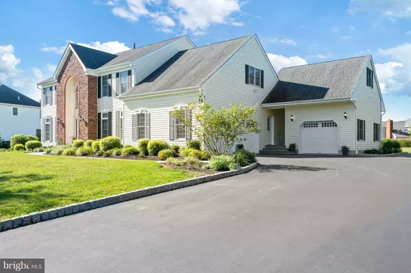 Princeton Junction, NJ 08550,44 SAPPHIRE DR