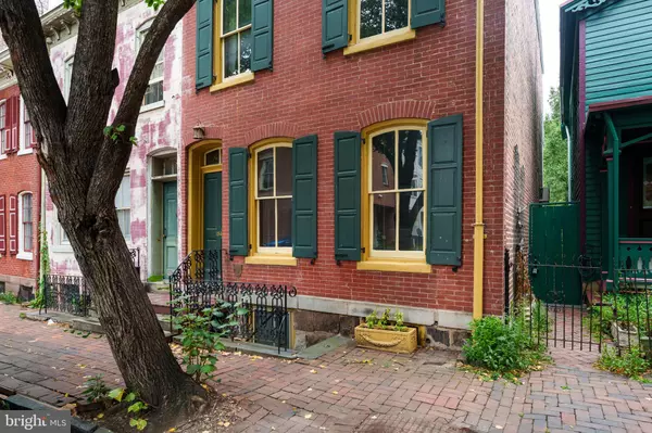 134 MERCER ST, Trenton, NJ 08611