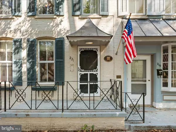 Martinsburg, WV 25401,219-221 N MAPLE AVE