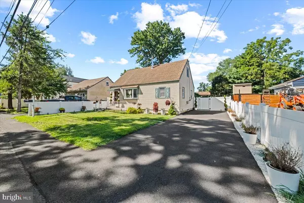 Croydon, PA 19021,932 WYOMING AVE
