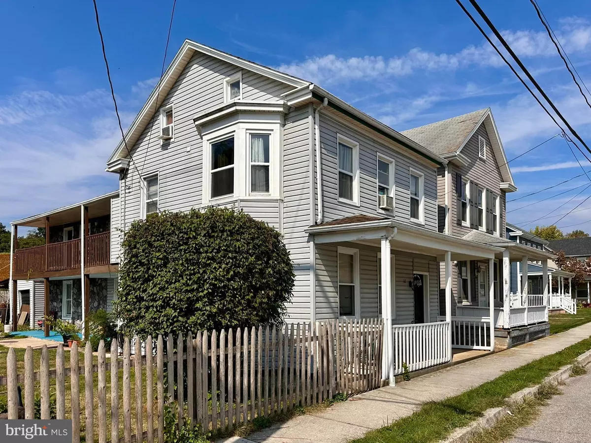 Etters, PA 17319,32 N YORK ST