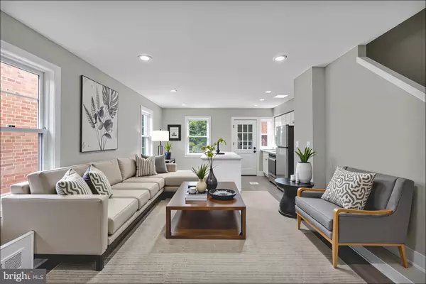 2411 SAVANNAH ST SE, Washington, DC 20020