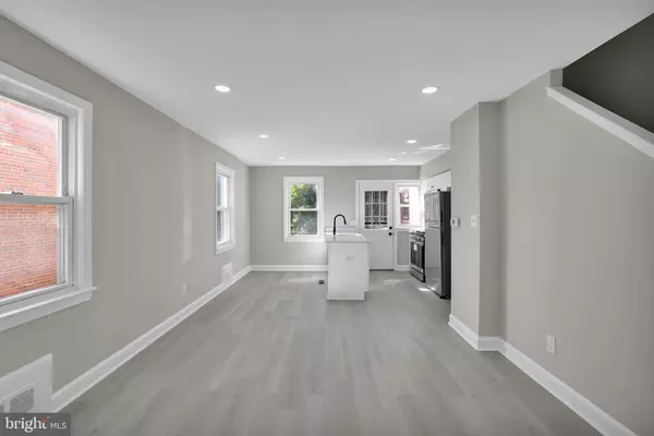 Washington, DC 20020,2411 SAVANNAH ST SE