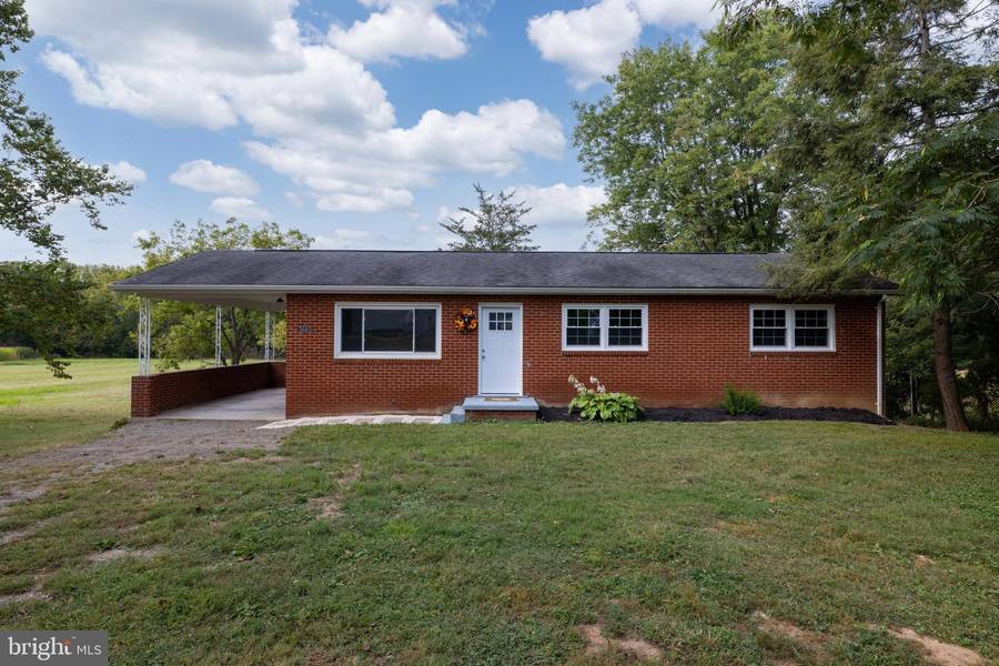 3665 STONEY CREEK RD., Edinburg, VA 22824