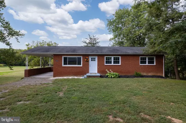 3665 STONEY CREEK RD., Edinburg, VA 22824