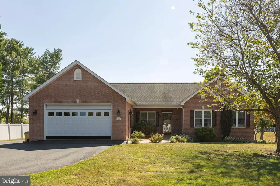 2808 SARATOGA DR, Winchester, VA 22601