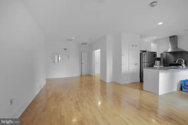 Philadelphia, PA 19103,1920 CHESTNUT ST #5S