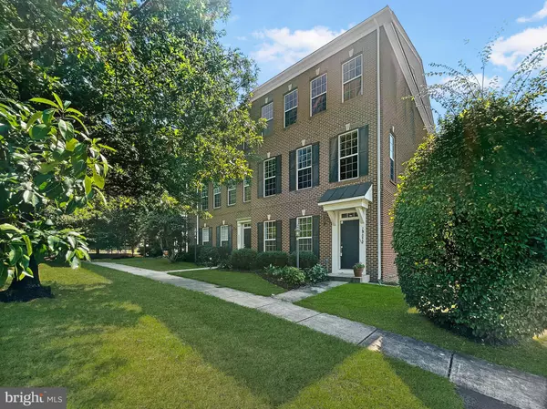 15852 MACKENZIE MANOR DR, Haymarket, VA 20169