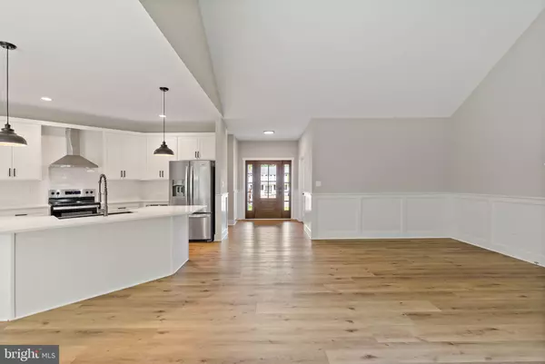 Shepherdstown, WV 25443,328 COMSTOCK DR