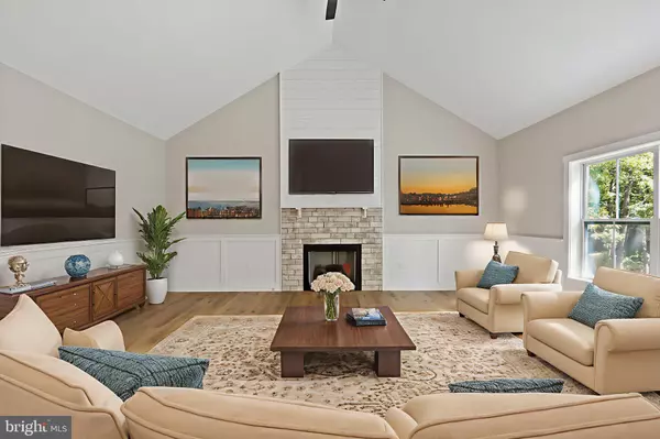 Shepherdstown, WV 25443,328 COMSTOCK DR