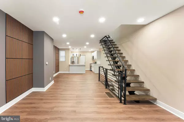 Philadelphia, PA 19143,5541 ELLIOTT ST