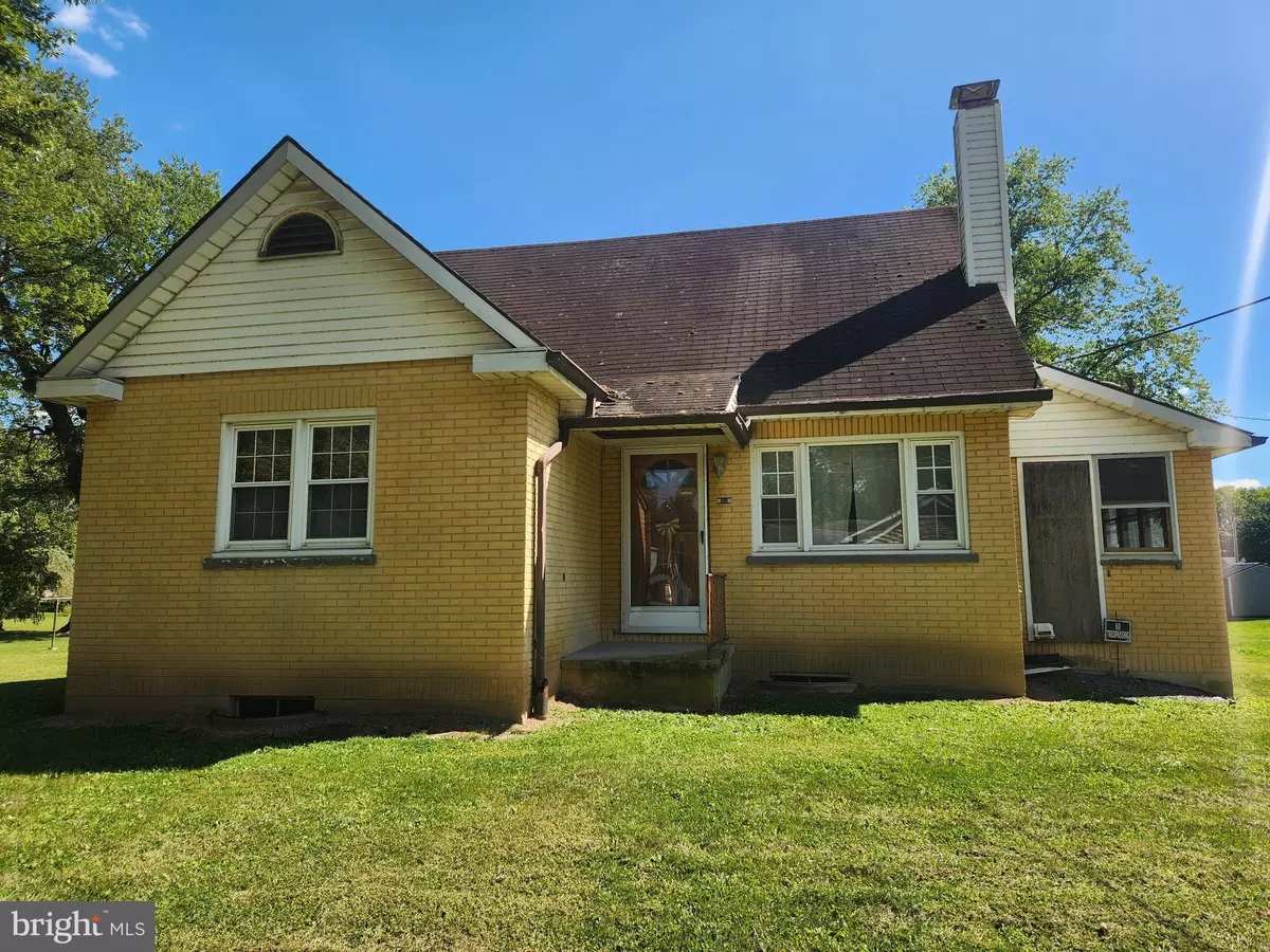 Bainbridge, PA 17502,303 WALNUT ST