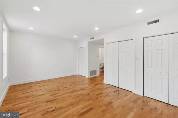 Philadelphia, PA 19123,1014 N 4TH ST #2