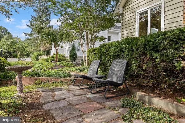 Haddon Heights, NJ 08035,305 CREST AVE