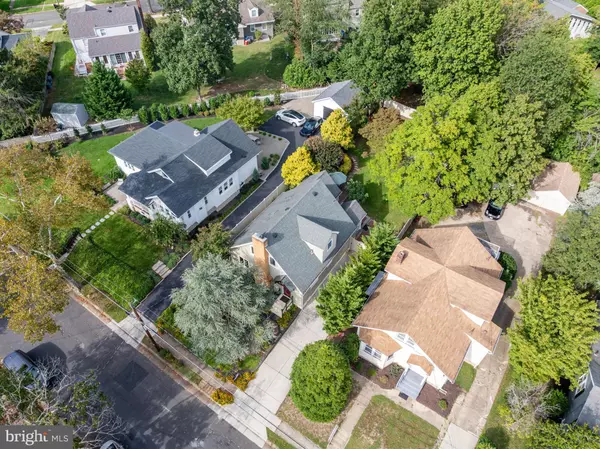 Haddon Heights, NJ 08035,305 CREST AVE