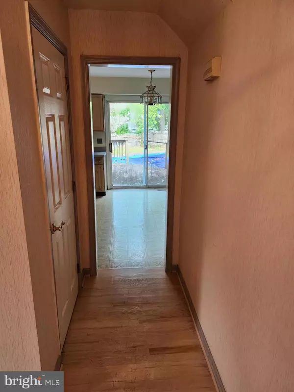 Newark, DE 19702,210 W SILVER FOX RD