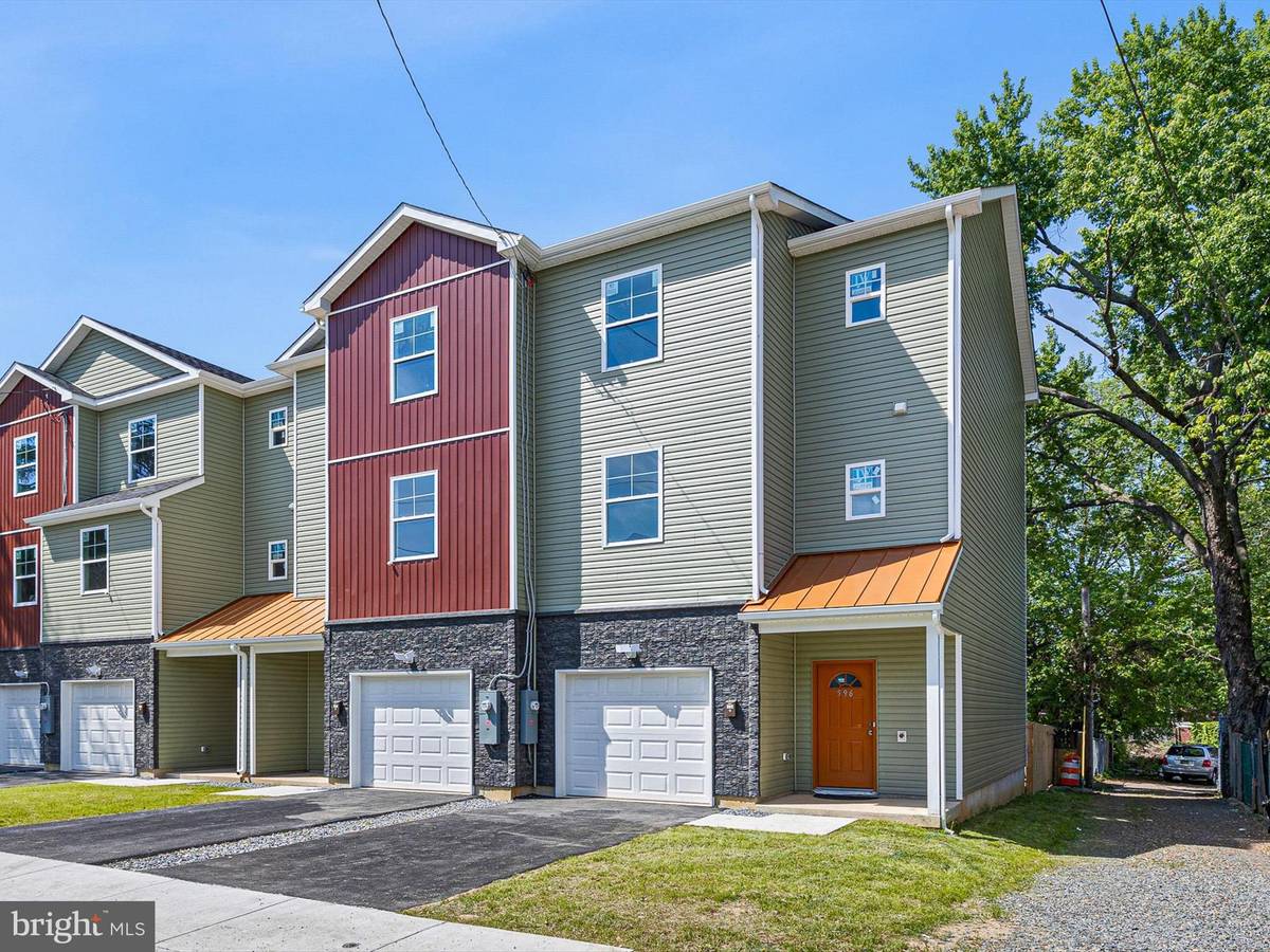 Wilmington, DE 19802,596 W THIRTIETH ST