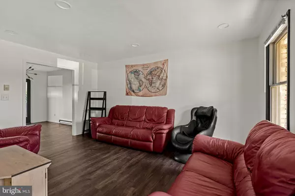 Honey Brook, PA 19344,407 CAHILL CIR