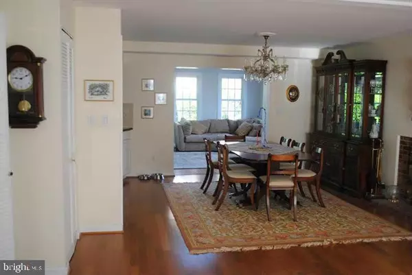 Mclean, VA 22101,6918 ESPEY LN