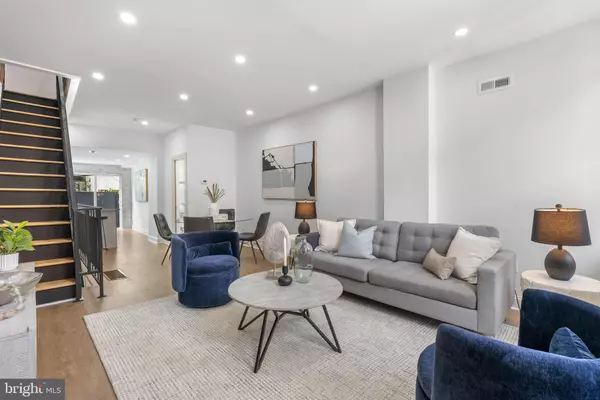 Philadelphia, PA 19145,2218 S BOUVIER ST